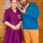 Aditi Sajwan Instagram - Like karo follow karo aur comment bhi karo 😂🤣🤣😅 #aditizeb #aditireels #funny #valentinesday