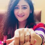 Aditi Sajwan Instagram - You are my best friend @zebkhan36 ,not the diamonds. But the diamonds are always welcome.😁😘💍💍💍 #onmybirthday #aditisajwan #oggift #mynewdiamond