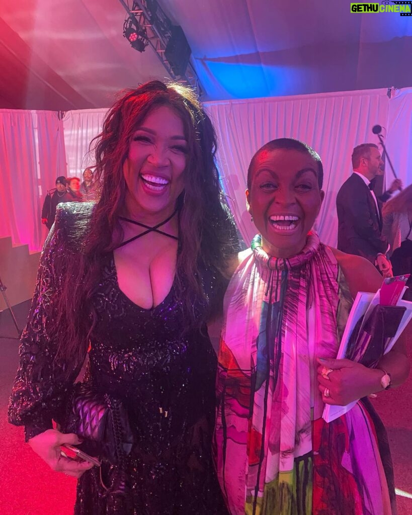 Adjoa Andoh Instagram - What an absolute joy to hang out with this amazing smart funny woman at the 54th NAACP awards! Congratulations on the podcast award! Me and one funny mama🙏🏾💃🏽🔥💕@kymwhitley @twofunnymamas