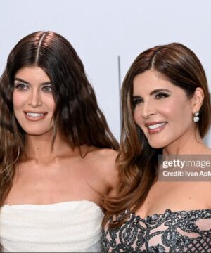 Adriana Cataño Instagram - Billboards 2023 ♥️
👗 @odalysmarino 
💄 @gabytmakeup 
💇🏻‍♀️ @catanoglam 
💅🏻 @lunabella_beauty_studio 
Skinprep @catanobeautyinc 
PR @aileen_abella 
Thank you @telemundo 
@billboardlatin @latinbillboards  #billboards2023 #adrianacatano #lacataño #gabriellacatano #lascataño