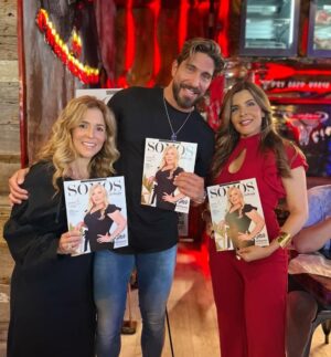 Adriana Cataño Instagram - More pics from @somoslarevistausa October #coverparty for @ana.m.williams 
Thank you @eltorolocochurrascaria @fusion4media ♥️🥂 
—————
Fotos de nuestro cover party de octubre! Mil gracias por todo @eltorolocochurrascaria @fusion4media @lamarlenemaseda #somoslarevista #coverparty #eltorochurrascaria #fusion4media #marlenemaseda #adrianacatano #fabiolaangulo #latinos #miami