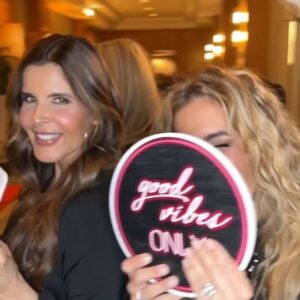 Adriana Cataño Instagram - ✨¡Fuerza, Determinación y Carisma! ✨

Sí, es justo lo que Transmiten estas Bellas Mujeres que Disfrutaron al Máximo los Latin Business Awards 2023. 🎉

Nuestra Gratitud por Conectar y Compartir con Entusiasmo y con tan Bonita Energía esta Gran Gala: Adriana Catano (@adrianacatanooficial), Fabiola Angulo (@fabiolatotal), Ana Williams (@ana.m.williams) y Alejandra Infante (@alejaskincare). 👑🙌🏼

¡Son Estupendas Mujeres, Ejemplo de Inspiración!👏🏼

📸 Photobooth a cargo de nuestros amigos de @hotnevents

#latinbusinessawards #LBA2023 #emprendedoreslatinos #Miami
