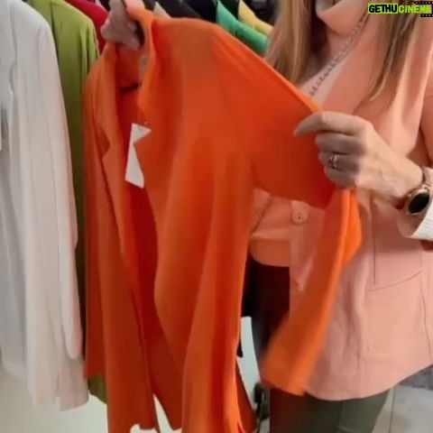 Adriana Salgueiro Instagram - El placer de elegir !!!!! Todo lo que quieran saber los talles, los precios …… entren en la página 😉@veramo_buenos_aires . Maravilloso ♥️ #fashion #clothers #beautiful #friends