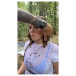 Adriana Torrebejano Instagram - ¡Gracias por compartirme tantos mensajes bonitos de la película, de lo que os habéis reído viéndola, de vosotrxs en el cine… sois lo más! Si aún no has visto “POLÍTICAMENTE INCORRECTOS”, ya estás tardando en ir. Os dejo popurrí de making of, que me encanta 😁 1. Laura Vázquez 2. El pantano con una garrafa 3. Lo pasamos muy mal 4. La marca donde enseñar el culo 5. Pablo Merino @juanluchadorr 6. ¡Voten! 7. El neopreno debajo de la ropa… MAL 8. Nueva izquierda together 🫶🏻 9. A @maria_hervas_ le pasa algo… 10. Tomb Raider y el pelirrojo de campo @deaplaneta @lazonacine @atresmediacine @arantxa_echevarria 💖