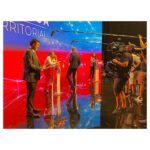 Adriana Torrebejano Instagram - ¡Gracias por compartirme tantos mensajes bonitos de la película, de lo que os habéis reído viéndola, de vosotrxs en el cine… sois lo más! Si aún no has visto “POLÍTICAMENTE INCORRECTOS”, ya estás tardando en ir. Os dejo popurrí de making of, que me encanta 😁 1. Laura Vázquez 2. El pantano con una garrafa 3. Lo pasamos muy mal 4. La marca donde enseñar el culo 5. Pablo Merino @juanluchadorr 6. ¡Voten! 7. El neopreno debajo de la ropa… MAL 8. Nueva izquierda together 🫶🏻 9. A @maria_hervas_ le pasa algo… 10. Tomb Raider y el pelirrojo de campo @deaplaneta @lazonacine @atresmediacine @arantxa_echevarria 💖