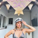Adriana Torrebejano Instagram - Otro “Burning Dan” superado 🌵🪩 Gracias @dangeloous 🫶🏻 solo tú consigues que me disfrace una vez al año.