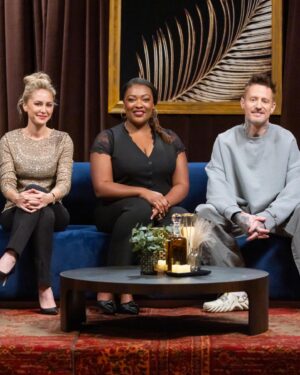 Adrienne Cheatham Instagram - Hi Besties! Been a while (sorry, y’all know I go MIA but true fiends feel like no time has passed 😂🤷🏽‍♀️). A lot has been cooking, and here’s one… Catch me judging on #BobbysTripleThreat next week when the super talented @chefkelvin goes up against the Titans! Bobby keeps a tight shoe game, but I think the gold pumps won this round 😂 
…………
Premiering Tuesday, September 26th at 9pm- “Titans vs Kelvin Fernandez” 
New York City Chef Kelvin Fernandez already beat Bobby Flay with his legendary signature dish. Now, Bobby's invited him to the Triple Threat Kitchen for a shot at the Titans, where judge Adrienne Cheatham must decide if Kelvin's strategy pays off.