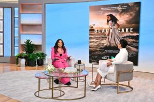 Adrienne Warren Instagram - My first lead role.. Annie. 
This little girl would never believe the journey ahead of her. 🥹

Thank you for having me, @tamronhall and thank you for your continued support! 🤍

@tamronhallshow 
@blackcakehulu 

Styled by: @shionat 
Makeup: @killahcamz 
Hair: @infamousmstish