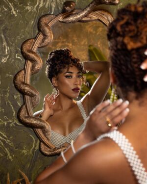 Adriyan Rae Instagram - [ mirror ] it’s so interesting how much of a mirror you can be to others and them to you; what’s even more interesting is how you treat them when they are. I’ve been taking more time to love ALL of the aspects of me recently (even the new ones I’m just seeing and learning about) and I’m really happy with how much love I find in my reflection for my reflection. Shadow work isn’t the easiest work but it’s some of the most beautiful. Im encouraging you to release your shadow from the deep darkness within and love it for all it is. Happy Friday! As always sending you this with love | with light | and reflective gratitude A.Rae _______________________________________________ #LoveandLight #AdriyanRae #ARae