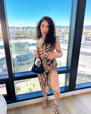Adriyan Rae Instagram - [ on a thursday ] with love | with light -A.Rae ________________________________________ #LoveandLight #AdriyanRae #ARae