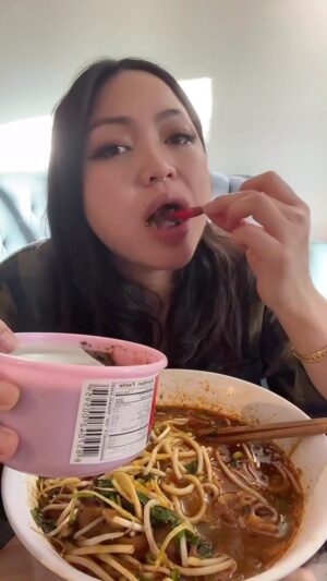 Ae Southammavong Instagram - Best way to clear your sinuses!!! #bunbohue #vietnamesefood #vietnamese #spicy #soup #soupseason #noodles #noodlesoup #winter #imsick #imsickofyall