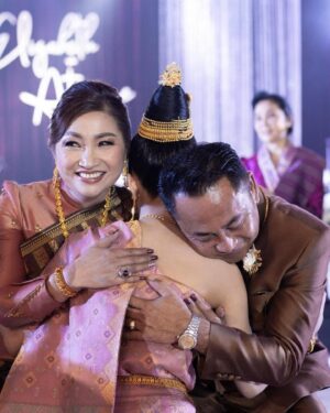 Ae Southammavong Instagram - Happy Lao New Year everyone! Wishing you all good vibes and blessings! I love our people and culture so much—I’m happy we are sharing our stories with the world❤️ #laonewyear #tlcnewyear #lao