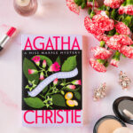 Agatha Christie Instagram – Hello summer ☀️🏖️🕶️ It’s finally the season to relax outside with a cold drink and a puzzling murder mystery. Explore our summer reading list to discover your next book (link in bio) 

#AgathaChristie #HelloSummer #HelloJune #JuneReads #JuneBooks #SummerStories #MurderMystery #CrimeFiction #HolidayBooks