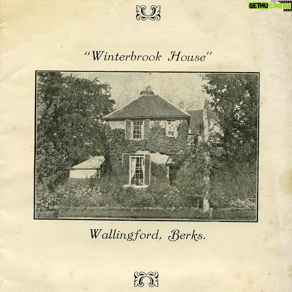 Agatha Christie Instagram - Did you know ❓ Agatha and Max purchased Winterbrook House in Wallingford in 1934 which became a home for the rest of their lives. Discover more (link in bio) #AgathaChristie #MaxMallowan #Wallingford #WinterbrookHouse #Oxfordshire
