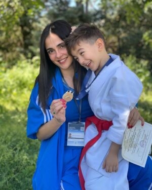 Aggeliki Daliani Instagram - Ατόφιο χρυσάφι 🥇Πανελλήνιος Πρωταθλητής ο Νικήτας!!!!
Μπράβο μικρέ μου!!!!! 

Συγχαρητήρια σε όλους τους αθλητές του @odysseas_karateclub 
Ευχαριστούμε την καλύτερη coach @mariza_soumbasaki 
•••••••••••••••••••••••••••••••••••••••••••••••••••••••••••••
#karatechampion #karate #nikitas #proudmom @hellaskarate