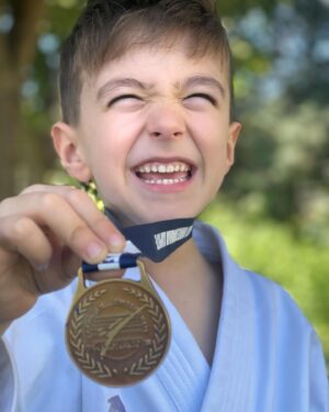 Aggeliki Daliani Instagram - Ατόφιο χρυσάφι 🥇Πανελλήνιος Πρωταθλητής ο Νικήτας!!!!
Μπράβο μικρέ μου!!!!! 

Συγχαρητήρια σε όλους τους αθλητές του @odysseas_karateclub 
Ευχαριστούμε την καλύτερη coach @mariza_soumbasaki 
•••••••••••••••••••••••••••••••••••••••••••••••••••••••••••••
#karatechampion #karate #nikitas #proudmom @hellaskarate