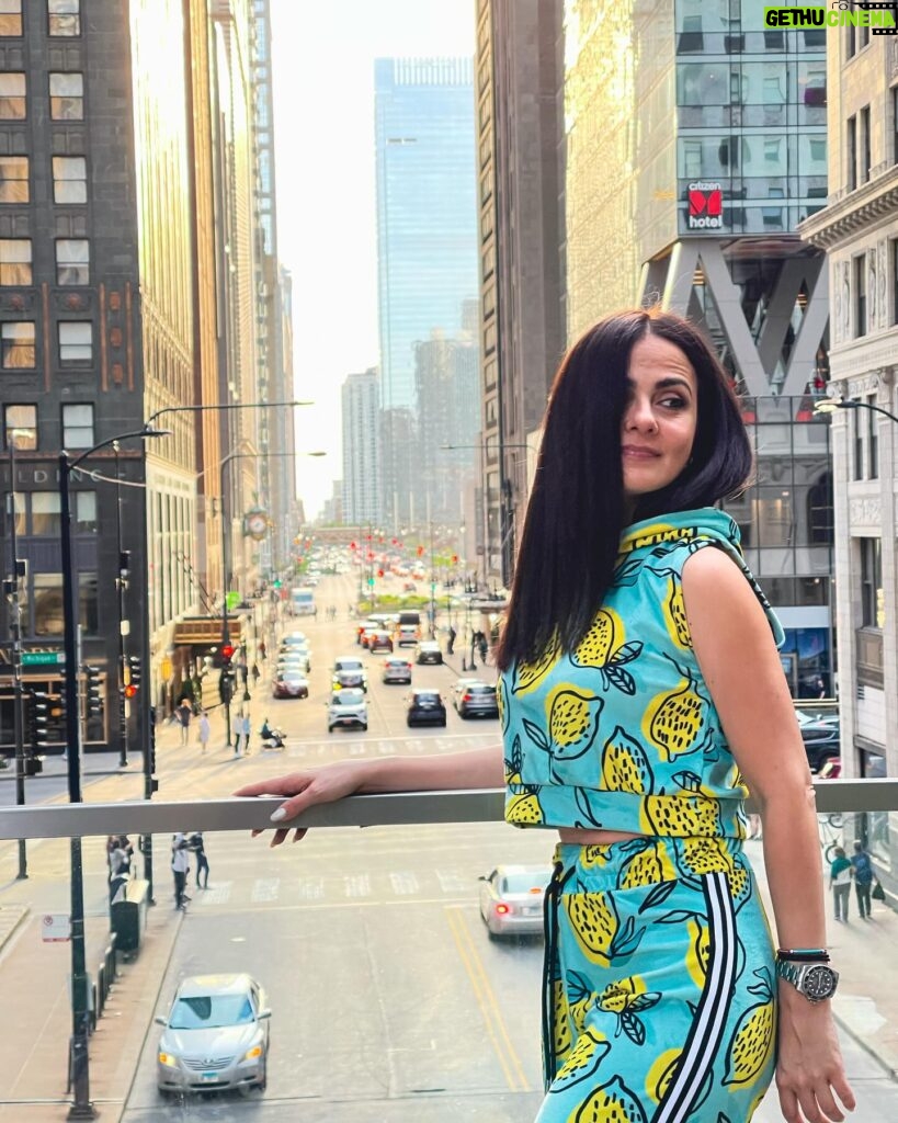 Aggeliki Daliani Instagram - When life gives you lemons…….. 🍋wear them 🍋😜 ••••••••••••••••••••••••••••••••••••••••••••••••••••••••••••• Once in Chicago #outfit @ritzclothing @fashionlimousine #memories #travel