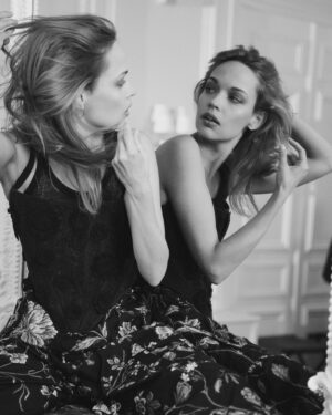 Aggy K. Adams Instagram - Merci @vanityfairfrance 🌹

Et l’équipe incroyable 🖤
@hannah87oneill @stefanogaluzzi_ @schanelb 
@tiinaroivainen @daviddelicourt