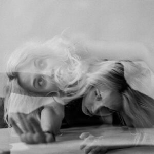 Aggy K. Adams Instagram - Double trouble 🤍🖤
By @andreiruncanu and @babalunastore @irina__marinescu 
#shootfilm