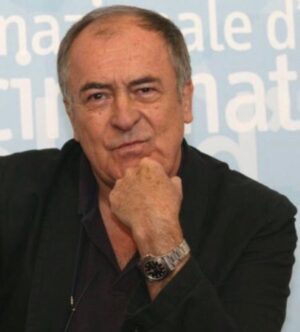 Agnès Varda Instagram - Un salut et des larmes pour mon ami Bernardo Bertolucci, grand cinéaste...🖤 Smiles and tears for my friend gone today ...