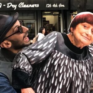 Agnès Varda Instagram - #look how big is #jr imagination  to spend time with me when we are not #together to present our film #facesplaces / Voyez quelle est l’#imagination de @jr pour passer du temps avec moi quand on n’est pas en train de présenter notre film #visagesvillages !