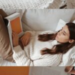 Agustina Cordova Instagram - ✨ Fragmentos de un día ✨ Se arranca tempranito (7 am) aprovecho para respirar, practicar yoga o hacer ejercicio. Tomo un té, siempre chai, amo. Antes de salir, rutina skin care y aprovecho para ponerme hidratante facial diario con protección solar porque del sol hay cuidarse todo el año!🧴 ✨ Trabajo, reuniones, pendientes, compras, busco a Andes por el jardín (ups se pasó la mañana volando) A la tarde mientras duerme, aprovecho para leer o terminar cosas pendientes del trabajo. Otro momento de amor a la piel, me pongo crema en los pies. 🧴✨ . Cuales son tus momentos de amor a la piel? @cetaphil_ar #ad 🎥 @lucas.attori