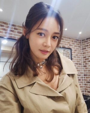 Ahn Hyun-mo Instagram - 오늘부터 #스모킹건 이
매주 목요일 밤 10시15분에 방송됩니다 📺
수욜 아니고 목욜이에요~!