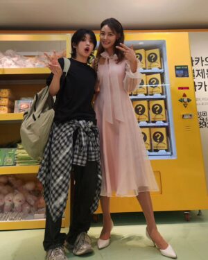 Ahn Hyun-mo Instagram - 멋진녀자 아이키 🍒
나도 춤잘추고싶다아~~~🤸‍♀️
얼마나 신날까 !