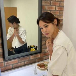 Ahn Hyun-mo Instagram - 오늘 #스모킹건 
소위 말하는 막장드라마도 순정만화로 만들어버릴
개탄스런 이야기..🤢