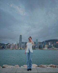 Ahn Ji-young Instagram - 홍콩에서🧋 #비긴어게인
