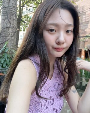 Ahn Ji-young Instagram - 사랑하는 나의 치양마이 안뇽 👋

-
마지막 영상은 강남스타일.. ㅎ