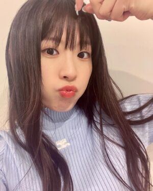 Ai Furihata Instagram - @riholog1001 さんにロングにしてもらった✂️
@log_omotesando
