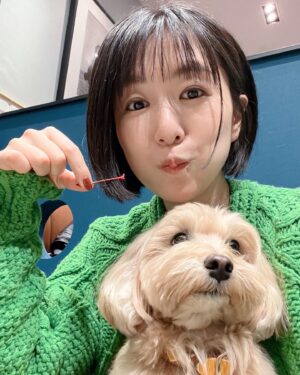 Ai Kayano Instagram - MerryXmas!!🌲⛄️
私のすきなもの
「アイスと氷の間に出来るシャリっとしたところ」
その為にメロンソーダやコーヒーフロートを頼んでいるといっても過言ではない…！
そして上に乗ってるチェリーの可愛さも最高🍒（茅）