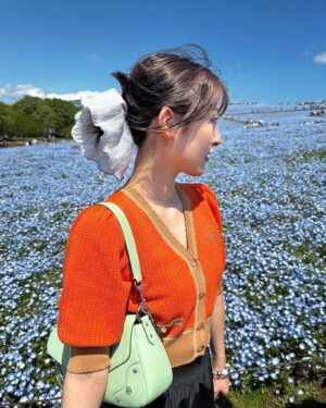 Ai Moritaka Instagram - #ネモフィラ ❁
髪よりも大きいシュシュがお気に入りです☺︎
#森高のお洋服