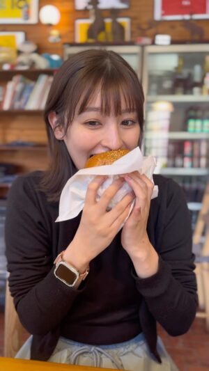 Ai Moritaka Instagram - 🍔と🗻
#vlog #富士山 #山中湖
