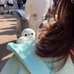Ai Shinozaki Instagram - ・ 前回チケット売り切れで入れなかったので、 事前にしっかりチケット買ってリベンジディズニー！✨ 色々悩んで、40周年記念の 耳付き帽子&ミッキーサングラス❤️ ポップコーンバケットも40周年🫶 ベイマックスが可愛すぎて 肩に乗せて一緒に回った🥰 #ハロウィンの話 #ディズニー40周年