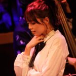 Ai Shinozaki Instagram - ・ 『TAKURO OHNO Favorite Showa J-Pop Live ～with a smile vol.2～』ソロショット📸 Photo by @kamiiisaka #live #昭和歌謡 #cottonclub