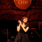 Ai Shinozaki Instagram - ・ 『TAKURO OHNO Favorite Showa J-Pop Live ～with a smile vol.2～』ソロショット📸 Photo by @kamiiisaka #live #昭和歌謡 #cottonclub