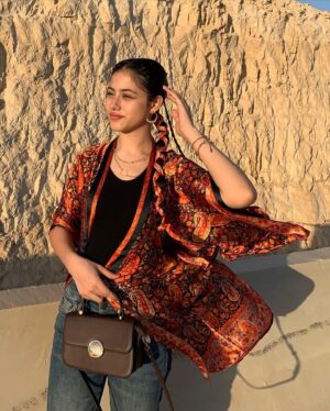 Aicel Ramzy Instagram - Eid Mubarak for everyone ✨
thank you @secondchanceonline @hendsabri for the incredible and the amazing kimono with the best material 🫶🏻🫶🏻 LOVE YOU 🥰