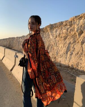 Aicel Ramzy Instagram - Eid Mubarak for everyone ✨
thank you @secondchanceonline @hendsabri for the incredible and the amazing kimono with the best material 🫶🏻🫶🏻 LOVE YOU 🥰