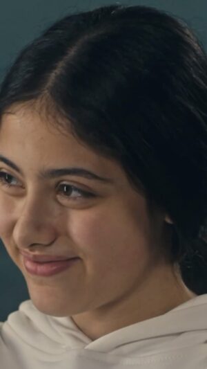 Aicel Ramzy Instagram - "ولا بختار " الاغنيه الرسميه لفيلم #حسن_المصري 
4اكتوبر في السينمات 🤍