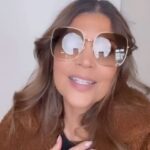 Aida Rodríguez Instagram - Become what you want in a relationship! Happy Monday! I felt like it was only right to start your week off with another #BrownCoatAida tea sesh! We have to stop expecting things out of others that we don’t do ourselves. The fantasyland lives within YOU!✨ #aidarodriguez #igetmylikesinperson #browncoataida