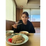 Aika Sawaguchi Instagram - 最近の沢。 アウトレットに行った沢 仕事終わりに炒飯を食べた沢 アウトレットで買った服の袖丈が思ったよりも短くて笑いが止まらない沢。 どの沢も楽しそうでなによりです。最近人と話しすぎて喉がずっと痛いです。