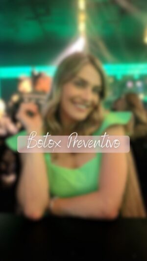 Aimée Madureira Instagram - O botox preventivo trata as primeiras linhas finas, agindo de forma antecipada e minimizando marcas, auxilia o rejuvenescimento do rosto, com uma aparência descansada e suave!
A nutri está amando o resultado do botox no Estúdio Mais (Unidade Barra Shopping). Agende sua avaliação com a gente! Esperamos vocês! 🩷 #botox #dermato #dermatologia #estetica #saúde