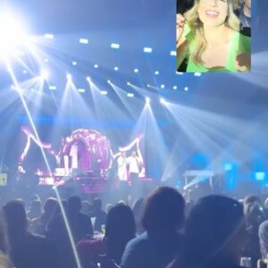 Aimée Madureira Instagram - #lastnight Que prosperidade. Foi incrível estar com vocês. ☘️💃🏼✨🎤 3h de show foi minha primeira vez!👏👏👏 @marcosebelutti 
E Rafaela, a foto ficou ótima. Obrigada. 🤣💚