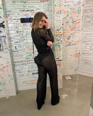 Aimée Madureira Instagram - Nutri off.  @store.croppeds ✔️🖤💃🏼🪩 #lastnight niver da Paola