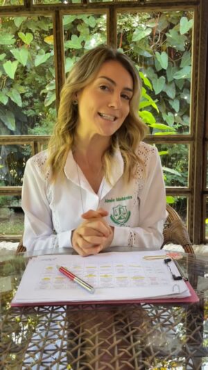 Aimée Madureira Instagram - Que tal começar o fim de semana com dicas para melhorar a saúde? A nutrição é muito importante para o bom funcionamento do corpo e da mente, além de contribuir para o seu desempenho nos exercícios. Confira as dicas!

‌

#fuideccm #moodccm #lookdodia #comfy #fitness #nutricao