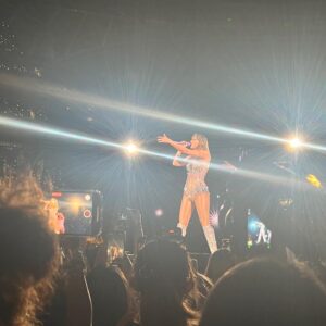 Aimee Carrero Instagram - 🎵my reputation’s never been worse so you must like me for me 🎵🐍⁣
⁣
my gorgeous niece ella took us to the eras tour last night and it was the most magical, earnest good time i’ve had maybe ever. vibes were immaculate 🫶🏽✨⁣
⁣
my pal @ethantobman creative directed a true masterpiece with this tour. so so proud