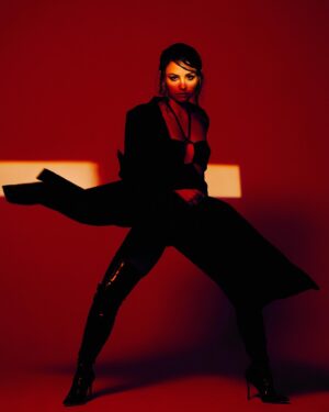 Aimee Carrero Instagram - 1/2 for @schonmagazine 💋⁣
⁣
photography: @ben_cope⁣
styling: @madeleinekennedy⁣
hair: @marcusrfrancis⁣
make up: @stephensollitto⁣
interview: @therealconstancevictory⁣
⁣
Link to article in my stories