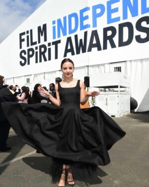 Aimee Carrero Instagram - Independent Spirit Awards 🕊️⁣
⁣
Thanks to @sagindie and @darrien_straightnochaser for seating me at the only table to polish off 3 bottles of champs
⁣
Styling: @bradgoreski @daniela_viviana 
Dress: @dior 
Hair: @hairbyaviva 
Makeup: @simonesiegl 
⁣
Portraits: @imdb @michaelrowephoto 
Carpet: @shutterstock 
Event: my beloved @vivienkillilea